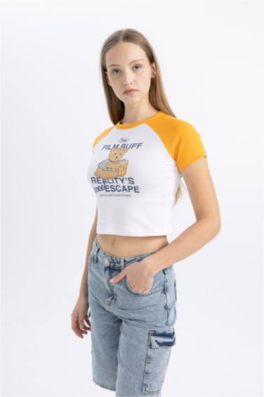 تيشيرت نص ردن سليم فيت مضلع بياخة مستديرة