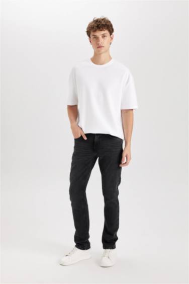 Pedro Slim Fit Normal Waist Slim Leg Jeans