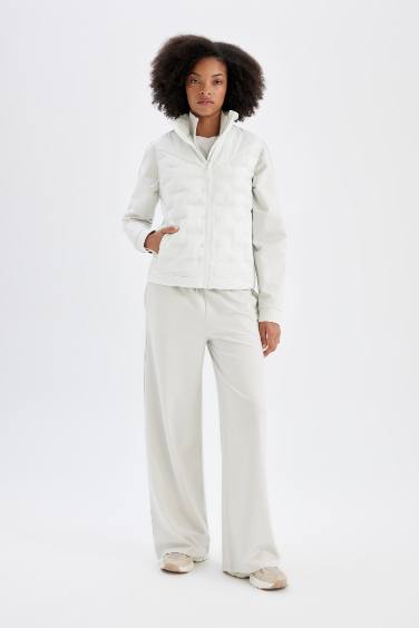 DeFactoFit Su İtici Kapitone Astarlı Fermuarlı Cepli Sporcu Yelek