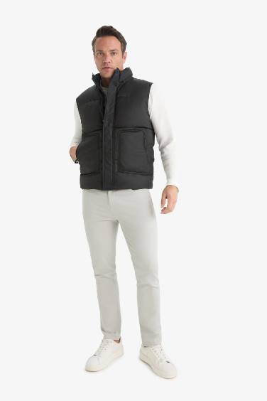 Регулярная посадка жилет с воротником-стойкой