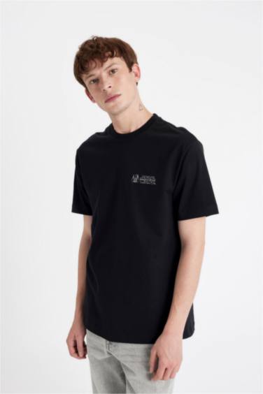 تيشيرت نص كم قصة عادية برقبة مستديرة من ستار وورز