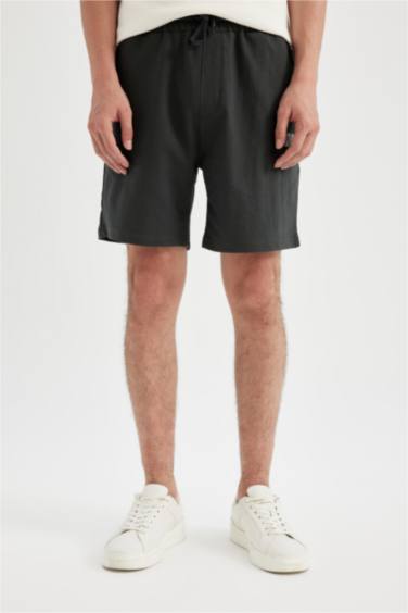 Short droit Marvel Logo Only à coupe régulière