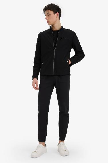 Pantalon à jambes étroites Coupe régulière