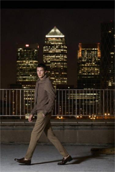 بنطلون قصة عادية ورجل ضيقة