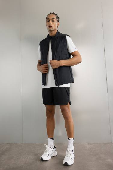 Su İtici Kapitone Regular Fit Dik Yaka Fermuarlı Cepli Şişme Yelek