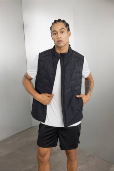 Su İtici Kapitone Regular Fit Dik Yaka Fermuarlı Cepli Şişme Yelek