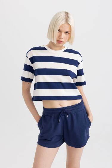 Boxy Fit Striped Crew Neck Basic T-Shirt