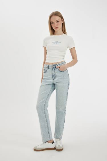 سروال جينز قصة مستقيمة بخصر عالي