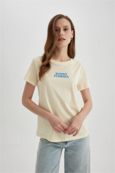 تيشيرت نص كم قصة عادية مطبوع برقبة مستديرة