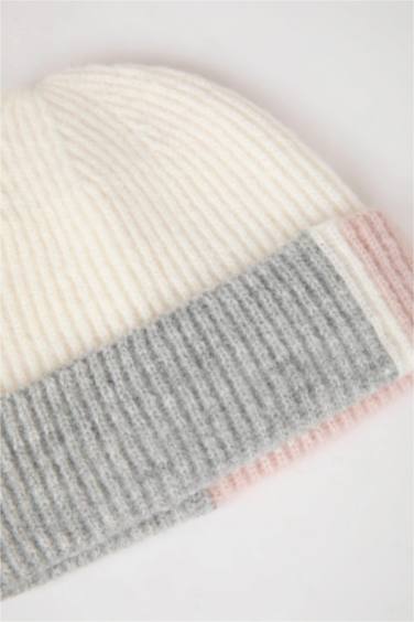 Әйелдерге берет