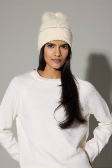 Woman Glitter Beanie