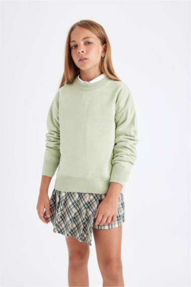 Girl Standard Fit Crew Neck Basic Knitted Pullover