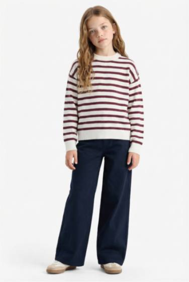 Girl Standard Fit Crew Neck Pullover