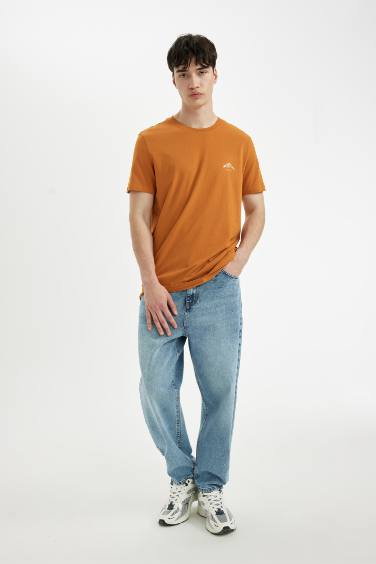 Slim Fit Crew Neck Printed Short Sleeve T-Shirt