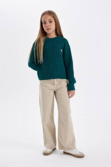 Свитер стандартного кроя с круглым вырезом для девочек