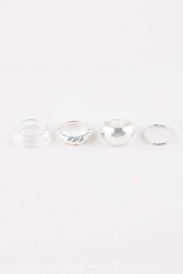 Woman 4 Piece Silver Rings