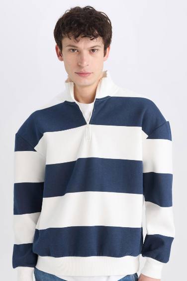 Boxy Fit Zippered Stand Collar Striped Sweatshirt