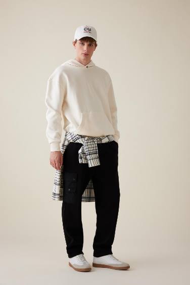 Штаны свободного кроя с карманами