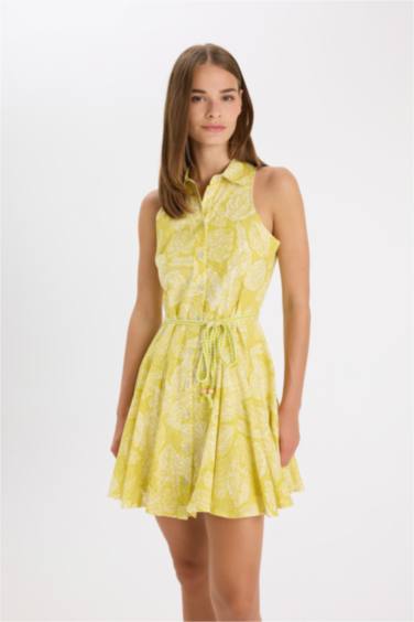 فستان قصير مطبوع فوال بقصة A بياخة قميص بدون ردن