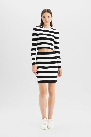 Slim Fit Striped Knitwear Skirt