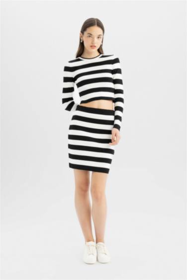 Coool Slim Fit Dar Kesim Beli Lastikli Çizgili Mini Triko Etek