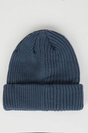 Шапка с принтом для мужчин