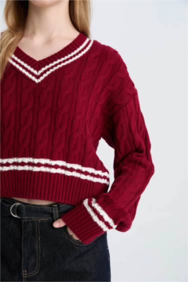 Regular Fit V Yaka Saç Örgülü Çizgili Triko Kazak