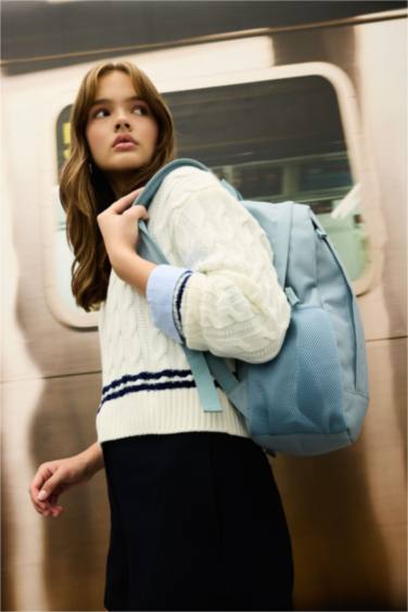 Regular Fit V Yaka Saç Örgülü Çizgili Triko Kazak