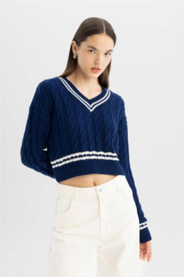 Regular Fit V Yaka Saç Örgülü Çizgi Triko Kazak