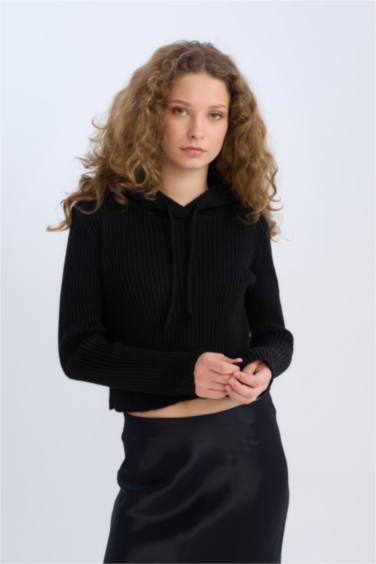 بلوفر تريكو قصة عادية بكابيشون