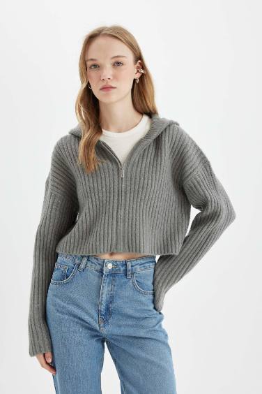 Cardigan en tricot avec capuche à coupe régulière