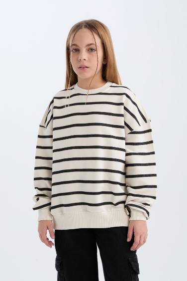 Girl Oversize Fit Pattern Crew Neck Striped Sweatshirt