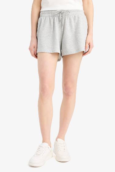 Regular Fit Regular Waist Tied Shorts