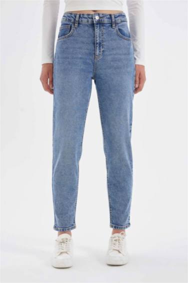 Mom Jean à taille haute à coupe confortable slim longueur cheville à effet délavé