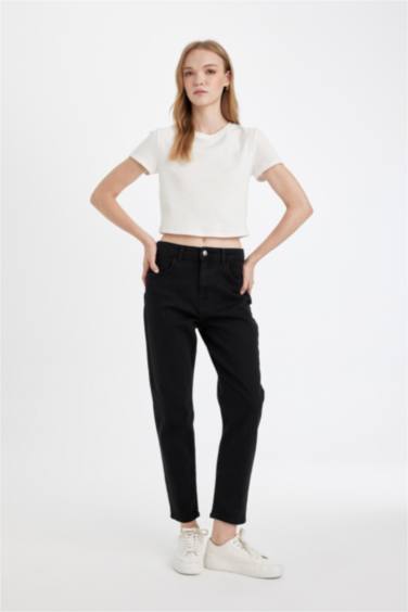 سروال جينز لينا موم فيت بخصر عالي ورجل ضيق