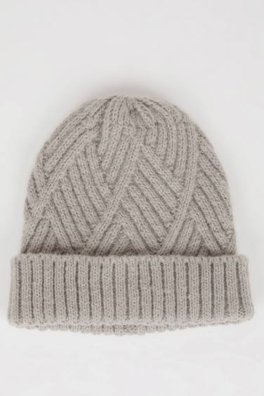 Girl Basic Knitted Beanie