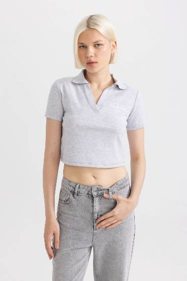 تيشيرت بولو نص كم بطبعة شعار سليم فيت