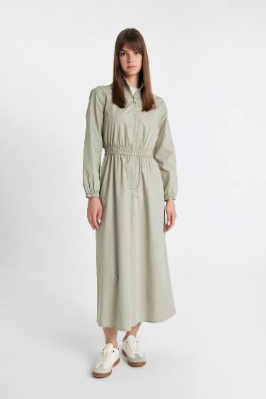 Regular Fit Zippered Stand Collar Basic Maxi Dress