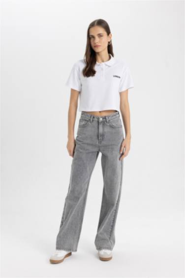 تيشيرت بولو نص كم مطبوع بقصة مريحة