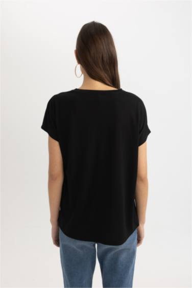 Crew Neck Animal Short Sleeve T-Shirt