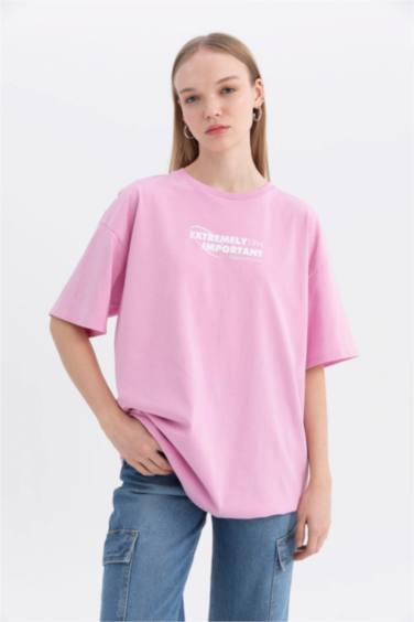 تيشيرت نص كم اوفر سايز بطبعة من الخلف