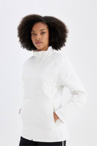 Veste imperméable à Capuche Coupe slim à fermeture zip de DeFacto Fit