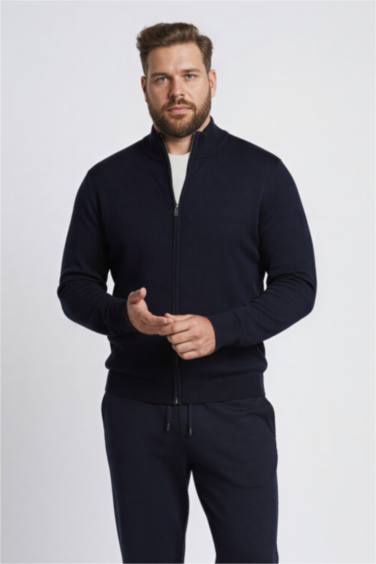 سترة تريكو قصة عادية بياقة مدورة