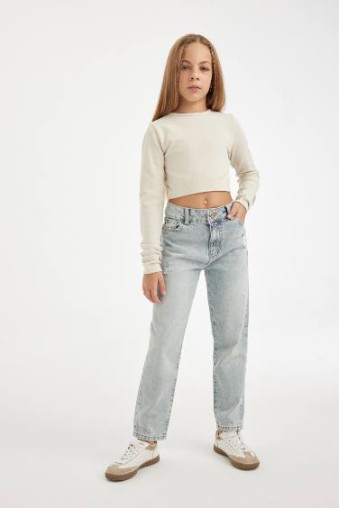 Pantalon Mom jean avec détails déchirés à jambes étroites