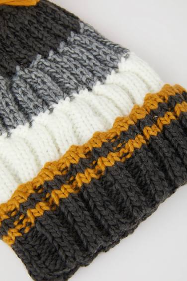 Boy Pompom Knitted Beanie