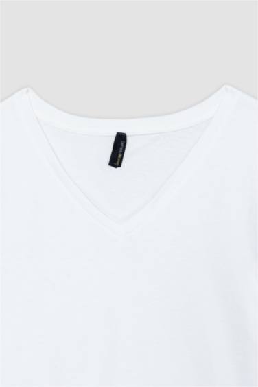 تيشيرت نص كم من قطن قصة عادية برقبة V