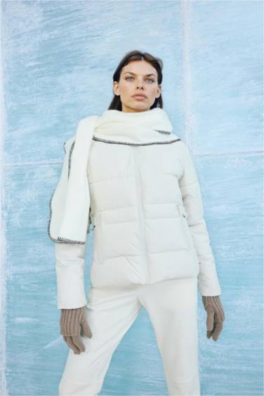 бас киімді Пальто