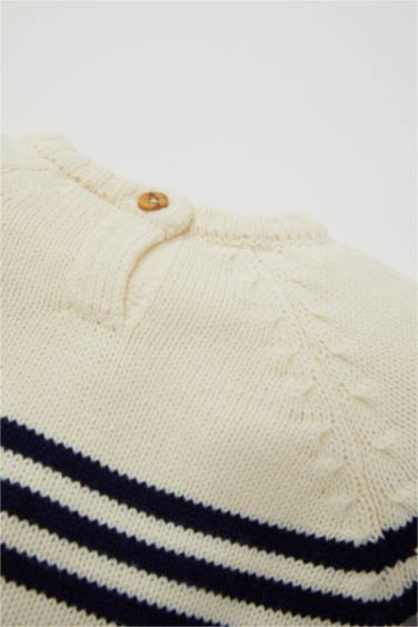 Сәби Ұл қалыпты пішім жолақ Пулловер