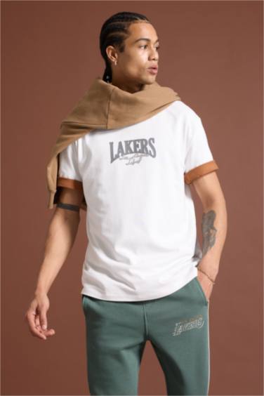 DeFactoFit NBA Los Angeles Lakers Standart Fit Normal Kesim Bisiklet Yaka Sırt Baskılı Pamuklu Kısa Kollu Tişört