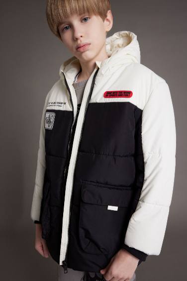 Erkek Çocuk Su Geçirmez Kapüşonlu Fermuarlı Cepli Polar Astarlı Mont